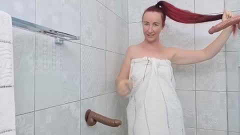 Lexy online show from 11-16-25, 04:51