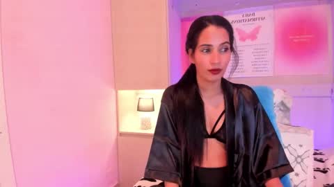 L I A  online show from 10-23-25, 04:12