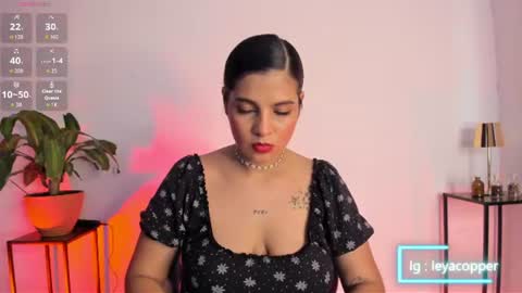 Leya online show from 07-25-26, 10:40