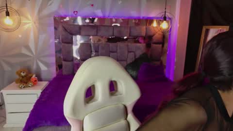 Leyla online show from 02-18-26, 01:34