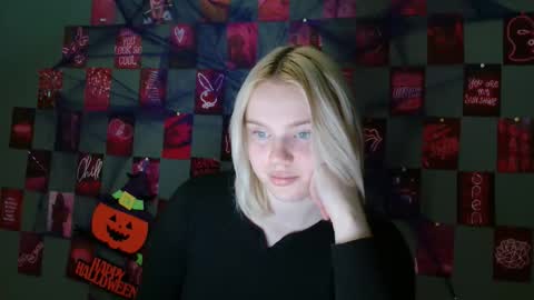 Leyla online show from 10-03-25, 06:10