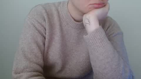 Leyla online show from 04-25-26, 06:16