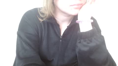 Leyla online show from 04-28-26, 05:45