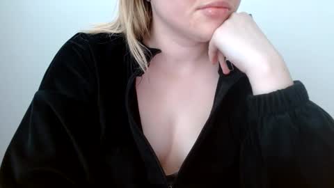 Leyla online show from 06-03-26, 06:05