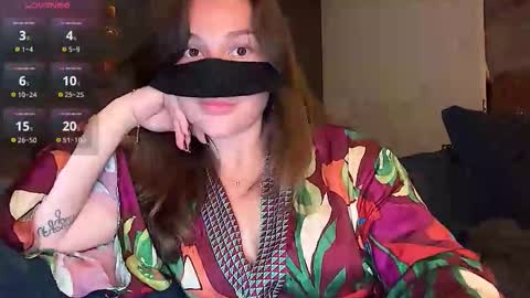 Leyla online show from 11-22-25, 08:30