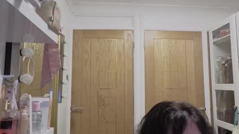 leyla online show from 09-11-25, 10:43