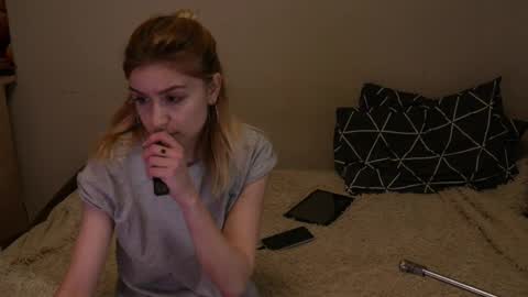 Snapshot of leyytori chatting on 03-27-26, 10:59 Its me online show from 03-27-26, 10:59