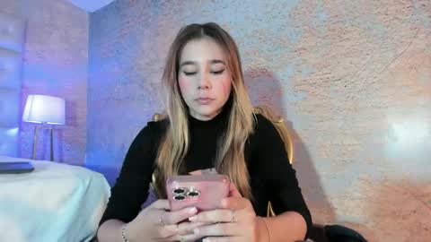 Snapshot of lezy_ chatting on 11-27-25, 07:38 LEZY online show from 11-27-25, 07:38