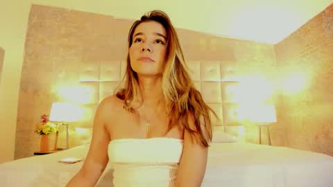 Snapshot of lezy_ chatting on 02-12-26, 07:42 LEZY online show from 02-12-26, 07:42