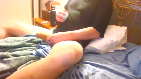 Snapshot of lgck12in chatting on 02-15-26, 06:43 C2bme online show from 02-15-26, 06:43