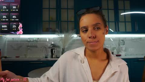 Snapshot of li_queen_ chatting on 12-29-24, 01:06 Hey Im Alexa tg online show from 12-29-24, 01:06