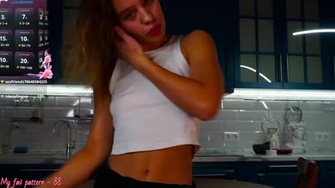 Snapshot of li_queen_ chatting on 12-30-24, 02:20 Hey Im Alexa tg online show from 12-30-24, 02:20