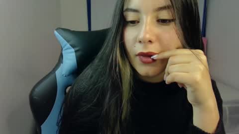 Lia  online show from 03-04-25, 05:45