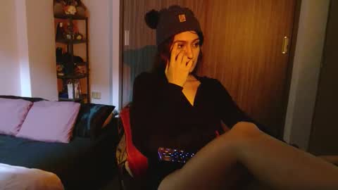 Snapshot of lia_ana_ chatting on 02-18-26, 01:51 liliana online show from 02-18-26, 01:51