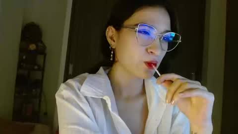 Snapshot of lia_ana_ chatting on 03-16-26, 02:21 liliana online show from 03-16-26, 02:21