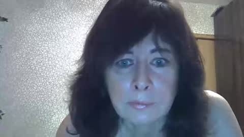 Snapshot of lia_ang chatting on 10-12-25, 01:32 lia_ang online show from 10-12-25, 01:32