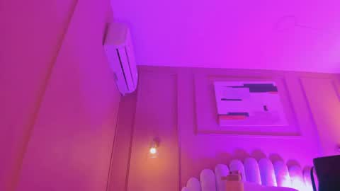 Snapshot of lia_ass chatting on 05-19-26, 10:43 Liss 3 online show from 05-19-26, 10:43