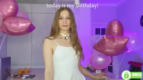 Snapshot of lia_flores chatting on 10-25-25, 04:35 Lia online show from 10-25-25, 04:35