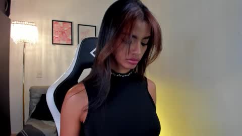 Lia online show from 10-03-25, 03:25