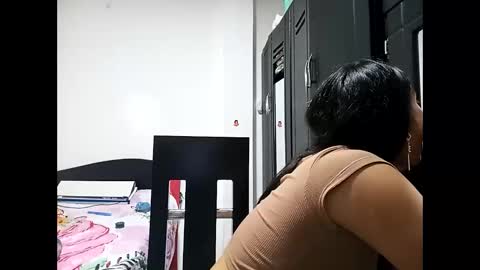 Lia online show from 12-17-25, 07:09