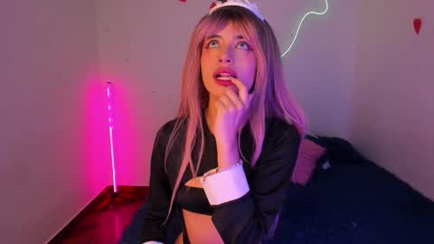 lia_leandro888 online show from 01-11-26, 12:04