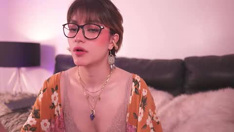 Snapshot of lia_mackenzie chatting on 11-24-25, 07:13 liaa online show from 11-24-25, 07:13