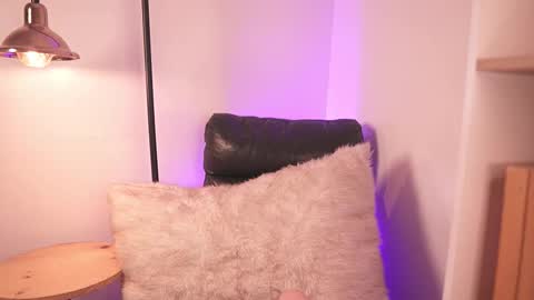 Snapshot of lia_mackenzie chatting on 12-15-25, 09:08 liaa online show from 12-15-25, 09:08