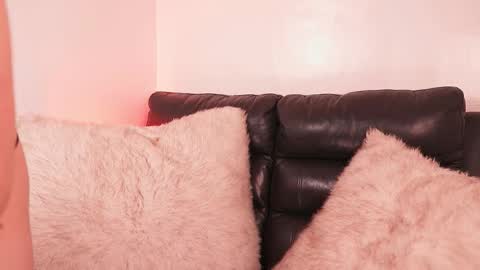 Snapshot of lia_mackenzie chatting on 02-25-26, 11:36 liaa online show from 02-25-26, 11:36