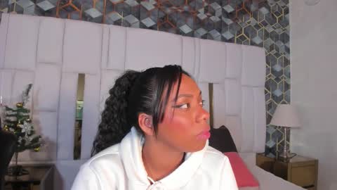 lia_mariana online show from 12-20-25, 04:19