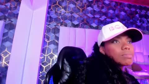 lia_mariana online show from 04-26-26, 09:56