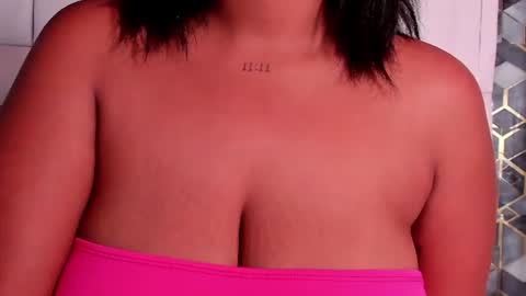 Snapshot of lia_mariana chatting on 06-25-26, 03:50 lia_mariana online show from 06-25-26, 03:50