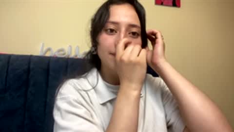 Snapshot of lia_queen610 chatting on 03-08-26, 08:23 Little Queen Lia online show from 03-08-26, 08:23