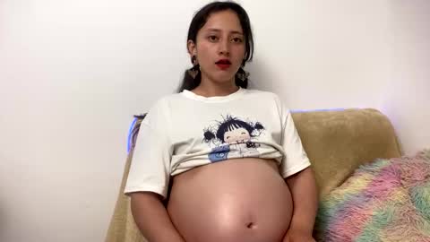 Little Queen Lia  online show from 05-07-26, 01:55
