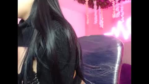 Lia online show from 11-24-25, 01:55