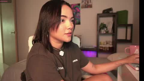 Lia  online show from 04-21-26, 09:50