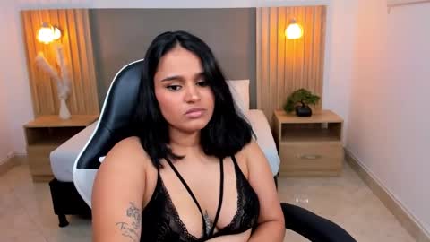 Lia  online show from 01-23-25, 06:39