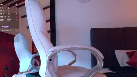 Lia online show from 07-06-26, 10:01