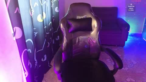 lia_varel online show from 05-12-26, 02:25