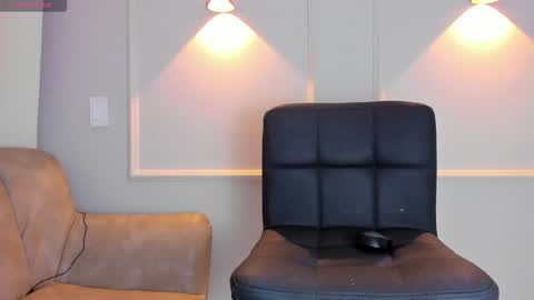 liz walton online show from 12-19-24, 03:08