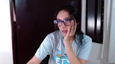   lia  online show from 02-14-25, 05:19