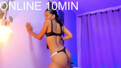 Snapshot of liaa_taylor1 chatting on 01-10-26, 03:52 Lia online show from 01-10-26, 03:52