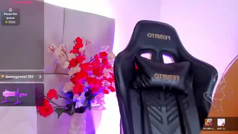 Snapshot of liaagener chatting on 06-27-26, 02:49 Liaa online show from 06-27-26, 02:49