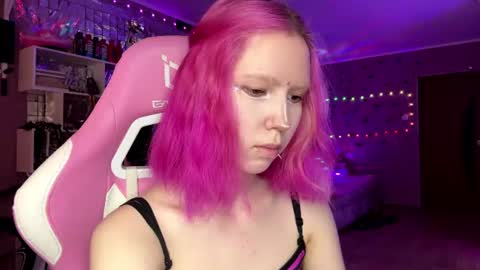 Snapshot of liaaluna chatting on 06-24-26, 01:32 Lia online show from 06-24-26, 01:32