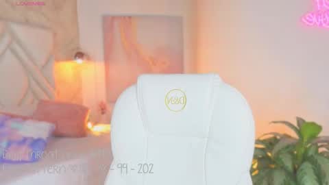 Snapshot of liacox chatting on 10-01-25, 03:01 Lia Cox online show from 10-01-25, 03:01