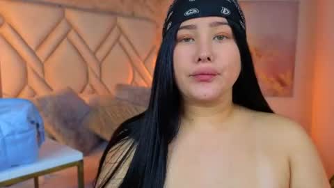 Lia Cox online show from 07-20-26, 08:33
