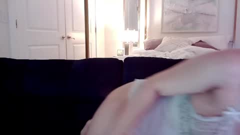Lia Divina online show from 05-26-26, 04:19