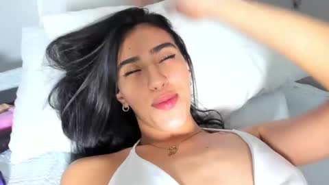 Snapshot of liaflowers chatting on 02-09-25, 06:05 Lia online show from 02-09-25, 06:05