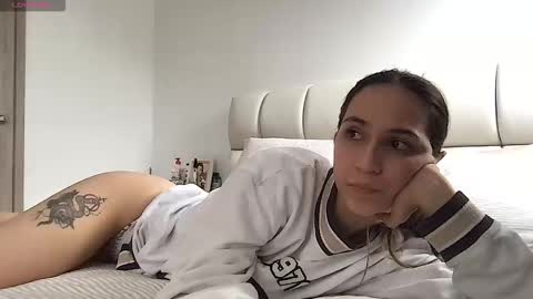 Snapshot of liahrommie chatting on 02-09-26, 01:37 Amy online show from 02-09-26, 01:37