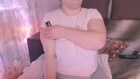 miss Lia  colection for travel online show from 12-08-24, 07:11