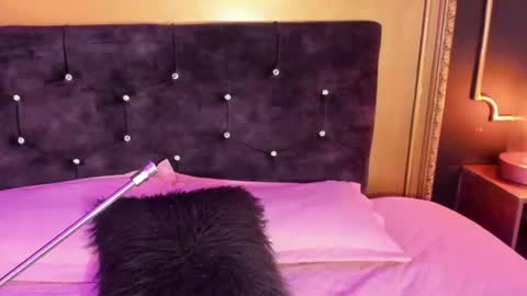 Lia lovet online show from 07-21-26, 08:11